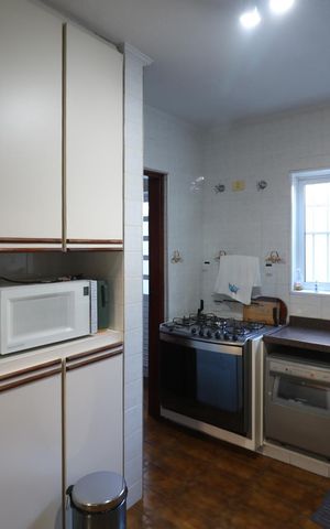 Casa à venda com 350m², 3 quartos e 3 vagas Casa à venda com 350m², 3 quartos e 3 vagasCozinha