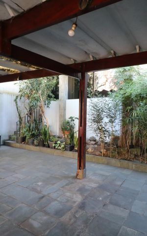 Casa à venda com 350m², 3 quartos e 3 vagas Casa à venda com 350m², 3 quartos e 3 vagasGaragem