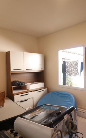 Casa à venda com 350m², 3 quartos e 3 vagas Casa à venda com 350m², 3 quartos e 3 vagasQuarto de Serviço