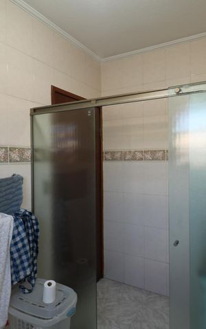 Casa à venda com 350m², 3 quartos e 3 vagas Casa à venda com 350m², 3 quartos e 3 vagasCasa 2