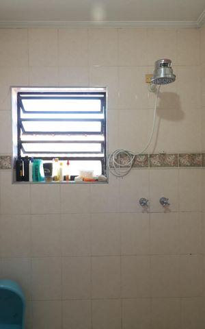 Casa à venda com 350m², 3 quartos e 3 vagas Casa à venda com 350m², 3 quartos e 3 vagasCasa 2
