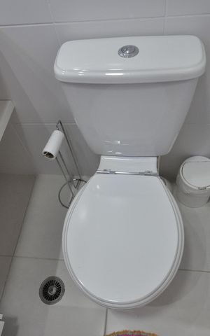 Apartamento à venda com 60m², 2 quartos e 2 vagasBanheiro Social