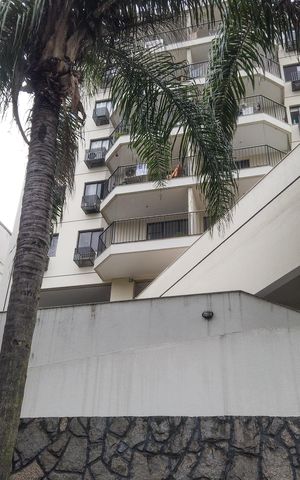 Apartamento à venda com 98m², 3 quartos e 1 vagaPlaquinha