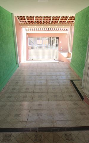 Casa para alugar com 100m², 3 quartos e 3 vagasGaragem