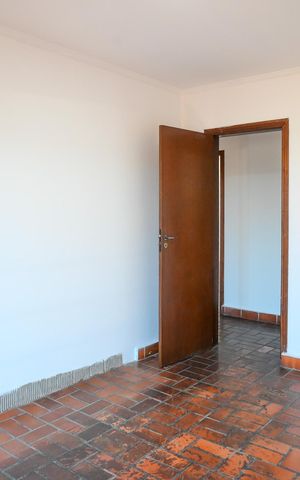 Casa à venda com 220m², 3 quartos e 2 vagas Casa à venda com 220m², 3 quartos e 2 vagasQuarto 2