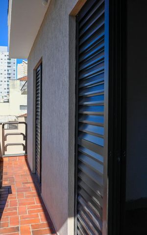 Casa à venda com 220m², 3 quartos e 2 vagas Casa à venda com 220m², 3 quartos e 2 vagasVaranda - Quartos 1 e 2