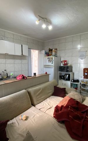 Casa à venda com 142m², 4 quartos e 2 vagas Casa à venda com 142m², 4 quartos e 2 vagasCasa 2 - Sala