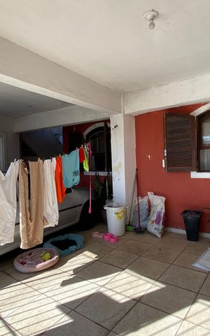 Casa à venda com 142m², 4 quartos e 2 vagas Casa à venda com 142m², 4 quartos e 2 vagasGaragem