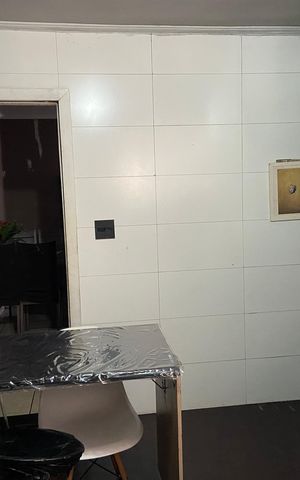 Casa à venda com 142m², 4 quartos e 2 vagas Casa à venda com 142m², 4 quartos e 2 vagasCozinha