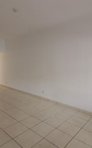 Casa à venda com 160m², 4 quartos e 2 vagasSala