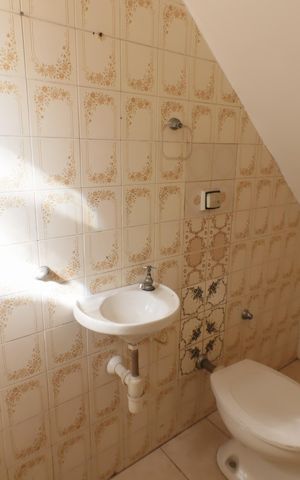 Casa à venda com 160m², 4 quartos e 2 vagasLavabo