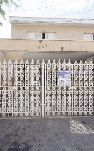 Casa à venda com 160m², 4 quartos e 2 vagasFachada
