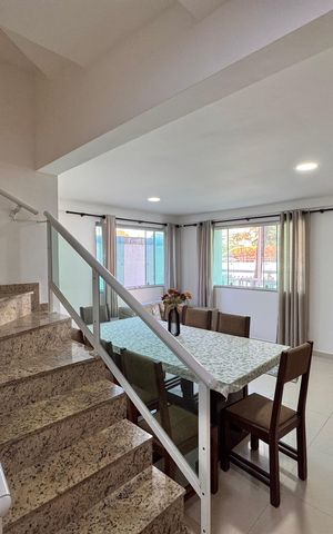Casa à venda com 151m², 3 quartos e 2 vagas Casa à venda com 151m², 3 quartos e 2 vagasSala
