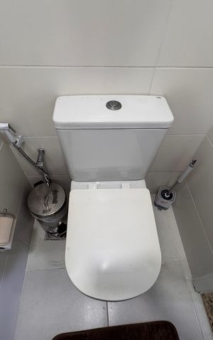 Casa à venda com 151m², 3 quartos e 2 vagas Casa à venda com 151m², 3 quartos e 2 vagasLavabo