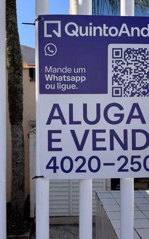 Casa à venda com 151m², 3 quartos e 2 vagas Casa à venda com 151m², 3 quartos e 2 vagasPlaquinha Quinto Andar