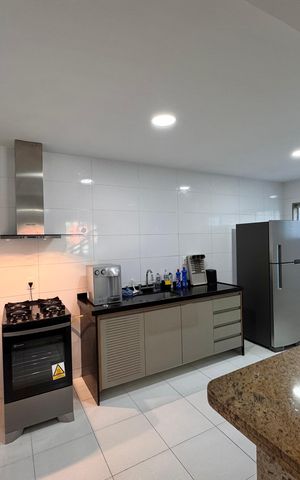 Casa à venda com 151m², 3 quartos e 2 vagas Casa à venda com 151m², 3 quartos e 2 vagasCozinha e Área de Serviço
