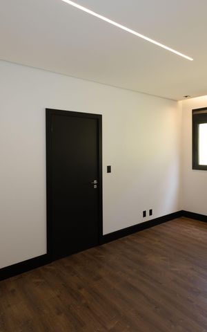 Casa de condomínio à venda com 560m², 5 quartos e 8 vagas Casa de condomínio à venda com 560m², 5 quartos e 8 vagasSuíte 1