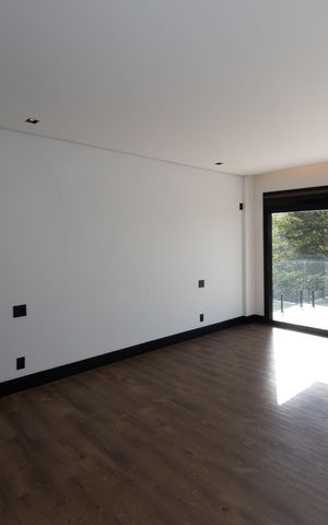 Casa de condomínio à venda com 560m², 5 quartos e 8 vagas Casa de condomínio à venda com 560m², 5 quartos e 8 vagasSuíte 4