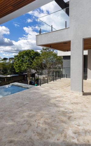 Casa de condomínio à venda com 560m², 5 quartos e 8 vagas Casa de condomínio à venda com 560m², 5 quartos e 8 vagasÁrea de Lazer