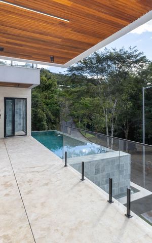 Casa de condomínio à venda com 560m², 5 quartos e 8 vagas Casa de condomínio à venda com 560m², 5 quartos e 8 vagasÁrea de Lazer