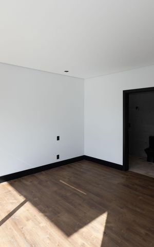 Casa de condomínio à venda com 560m², 5 quartos e 8 vagas Casa de condomínio à venda com 560m², 5 quartos e 8 vagasSuíte 3