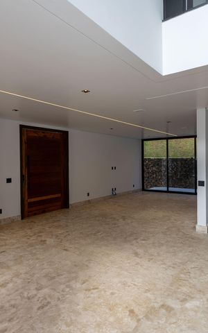 Casa de condomínio à venda com 560m², 5 quartos e 8 vagas Casa de condomínio à venda com 560m², 5 quartos e 8 vagasSala 2