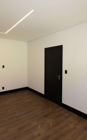 Casa de condomínio à venda com 560m², 5 quartos e 8 vagas Casa de condomínio à venda com 560m², 5 quartos e 8 vagasSuíte 1