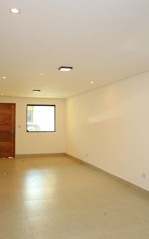Casa à venda com 135m², 3 quartos e 2 vagasSala