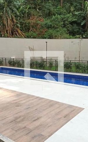 Apartamento à venda com 39m², 2 quartos e sem vaga Apartamento à venda com 39m², 2 quartos e sem vagaÁrea comum - Piscina