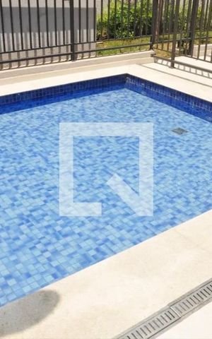 Apartamento à venda com 39m², 2 quartos e sem vaga Apartamento à venda com 39m², 2 quartos e sem vagaÁrea comum - Piscina