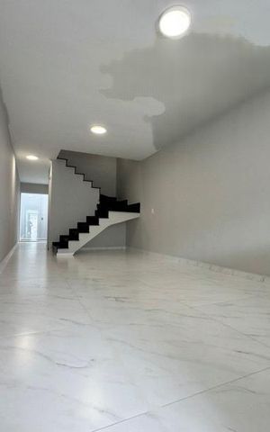 Casa à venda com 104m², 3 quartos e 2 vagas Casa à venda com 104m², 3 quartos e 2 vagasFoto 06