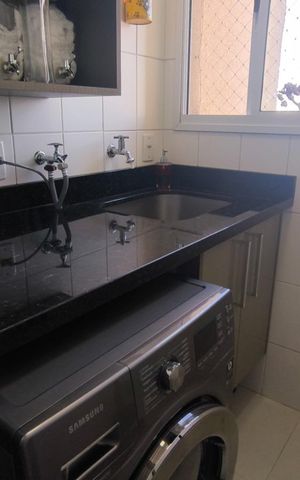 Apartamento à venda com 57m², 2 quartos e 2 vagas Apartamento à venda com 57m², 2 quartos e 2 vagasÁrea de serviço