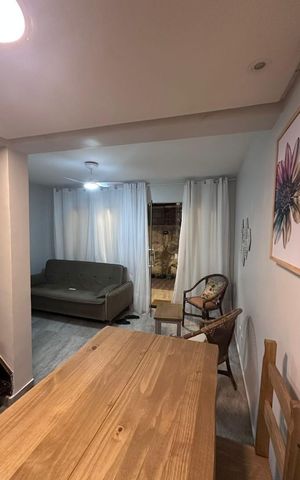 Casa de condomínio para alugar com 110m², 4 quartos e 2 vagas Casa de condomínio para alugar com 110m², 4 quartos e 2 vagasSala