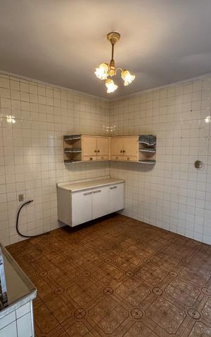 Casa à venda com 130m², 3 quartos e sem vaga