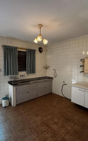 Casa à venda com 130m², 3 quartos e sem vaga