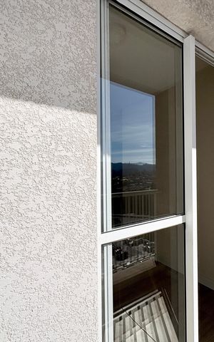 Apartamento à venda com 49m², 2 quartos e 1 vaga Apartamento à venda com 49m², 2 quartos e 1 vagaVaranda da Sala