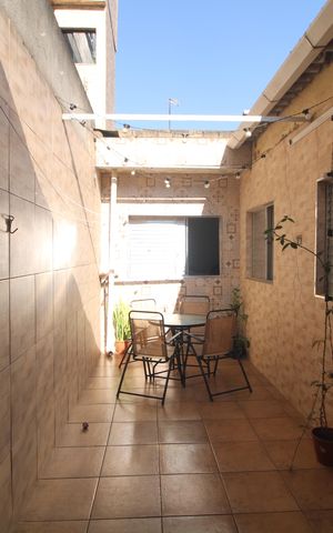 Casa à venda com 100m², 3 quartos e 2 vagasQuintal