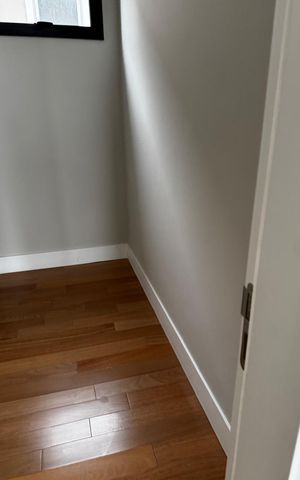 Casa de condomínio à venda com 430m², 3 quartos e 4 vagas Casa de condomínio à venda com 430m², 3 quartos e 4 vagasRouparia