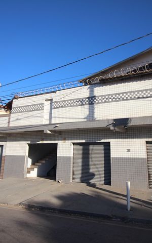 Casa à venda com 500m², 3 quartos e 3 vagasFachada