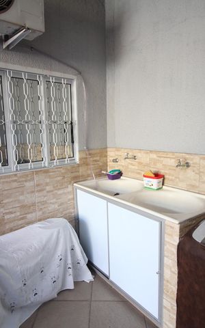 Casa à venda com 500m², 3 quartos e 3 vagasÁrea de Serviço