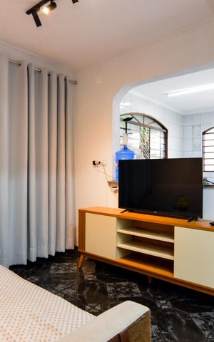 Casa à venda com 200m², 3 quartos e 2 vagasSala