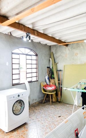 Casa à venda com 200m², 3 quartos e 2 vagasÁrea de Serviço