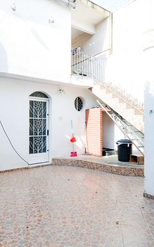 Casa à venda com 200m², 3 quartos e 2 vagasChurrasqueira