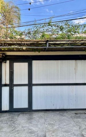 Casa à venda com 300m², 3 quartos e 5 vagas