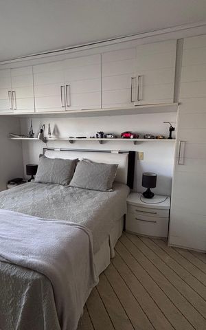 Casa de condomínio à venda com 210m², 5 quartos e 4 vagas Casa de condomínio à venda com 210m², 5 quartos e 4 vagasQuarto 1