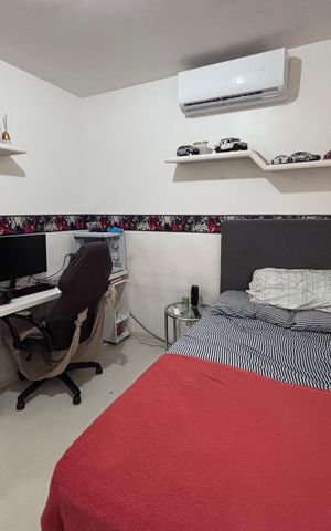 Casa de condomínio à venda com 210m², 5 quartos e 4 vagas Casa de condomínio à venda com 210m², 5 quartos e 4 vagasQuarto 4