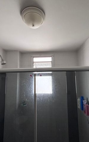 Casa de condomínio à venda com 210m², 5 quartos e 4 vagas Casa de condomínio à venda com 210m², 5 quartos e 4 vagasBanheiro do quarto 4