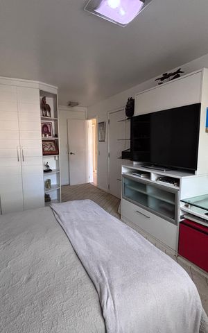 Casa de condomínio à venda com 210m², 5 quartos e 4 vagas Casa de condomínio à venda com 210m², 5 quartos e 4 vagasQuarto 1