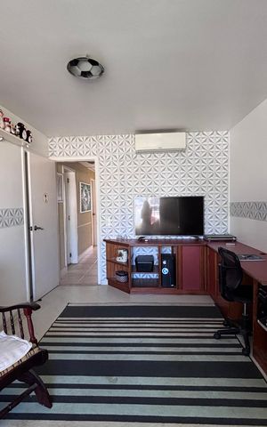 Casa de condomínio à venda com 210m², 5 quartos e 4 vagas Casa de condomínio à venda com 210m², 5 quartos e 4 vagasQuarto 2