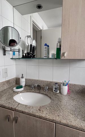 Casa de condomínio à venda com 210m², 5 quartos e 4 vagas Casa de condomínio à venda com 210m², 5 quartos e 4 vagasBanheiro do Quarto 1